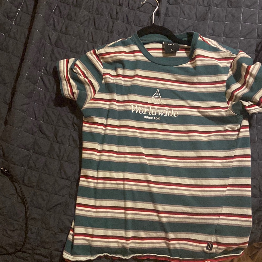 HUF worldwide t shirt size S condition 10/10